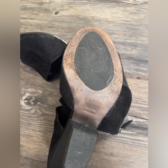 Eileen Fisher Open Toe Sandals - Picture 13 of 13